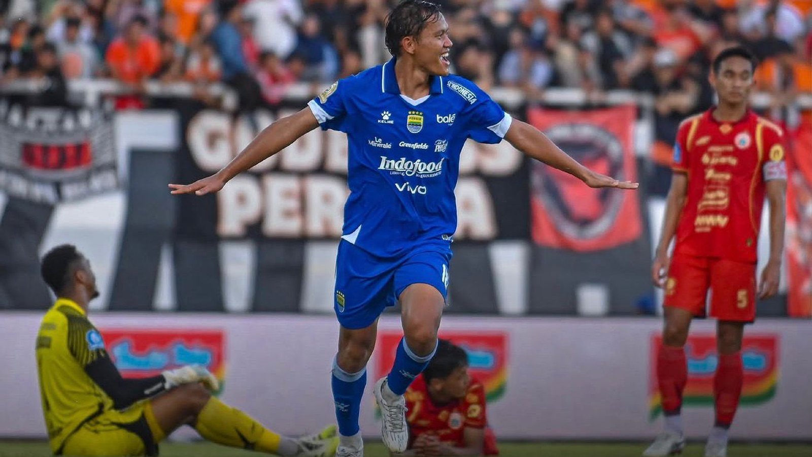 Drama El Clasico Indonesia! Persib Bungkam Persija 2-1, Kericuhan Warnai Laga Panas di Samarinda