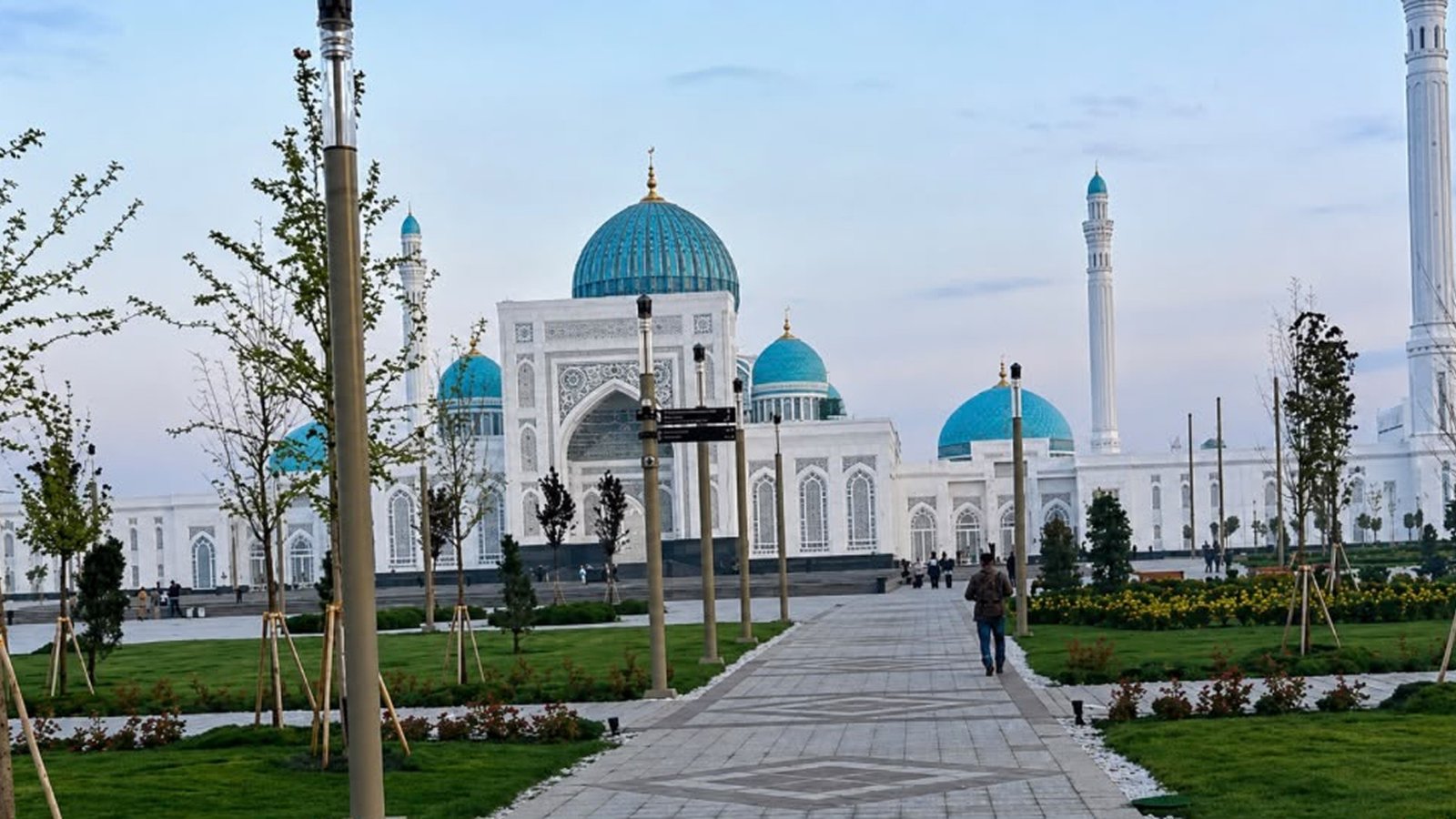 Uzbekistan Kian Populer, Turis Indonesia Mulai Serbu Wisata Religi ke Samarkand