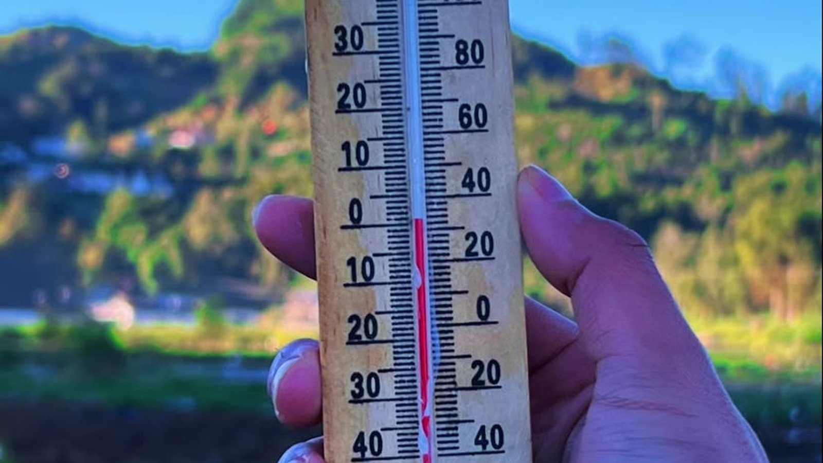 Dieng Mulai Diselimuti Es Awal Juni 2026, Suhu Turun hingga 2 Derajat Celsius