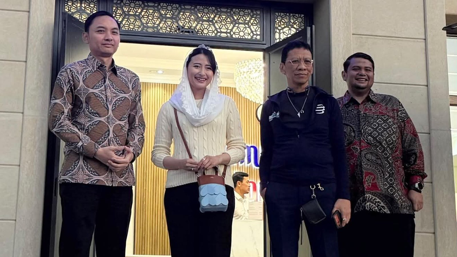 Wamen Perdagangan Dorong Ekspor Produk RI di Uzbekistan, Hotel Kampoeng Indonesia Jadi Simbol Penguatan Bisnis