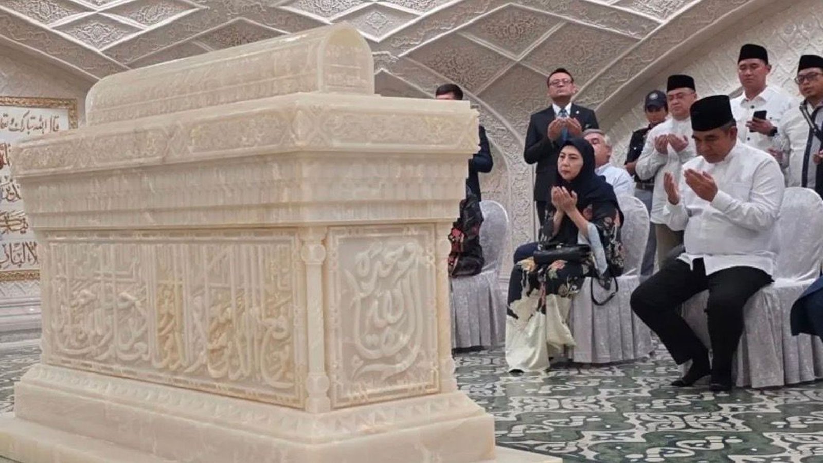 Muzani Ziarah ke Makam Imam Bukhari di Uzbekistan, Singgung Peran Bung Karno pada 1956